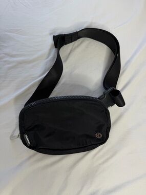 lululemon athletica Black women’s Crossbody Waist Pack